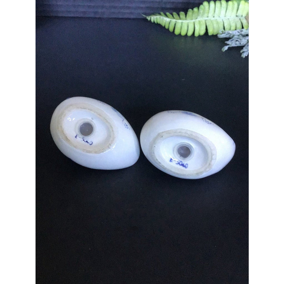 Vintage Delft Porcelain Duck Salt and Pepper Shakers - Picture 6 of 6